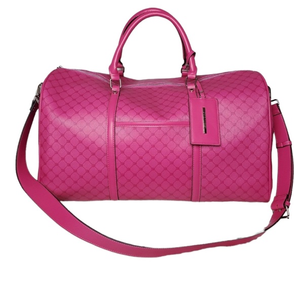 Steve Madden Handbags - Steve Madden Weekend Bspeedy Duffle Bag
